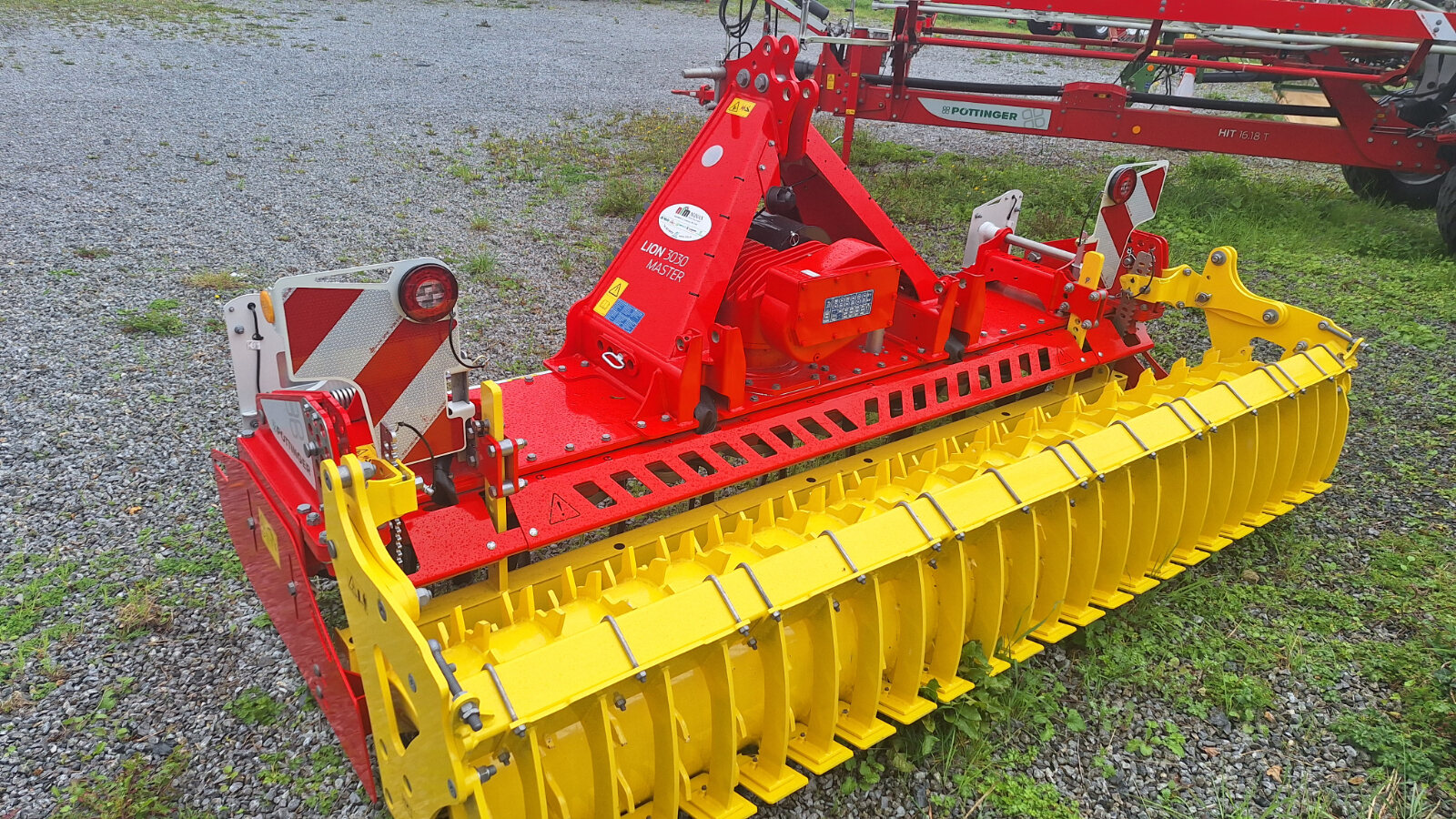 NEW POTTINGER LION 3030 MASTER POWER HARROW
