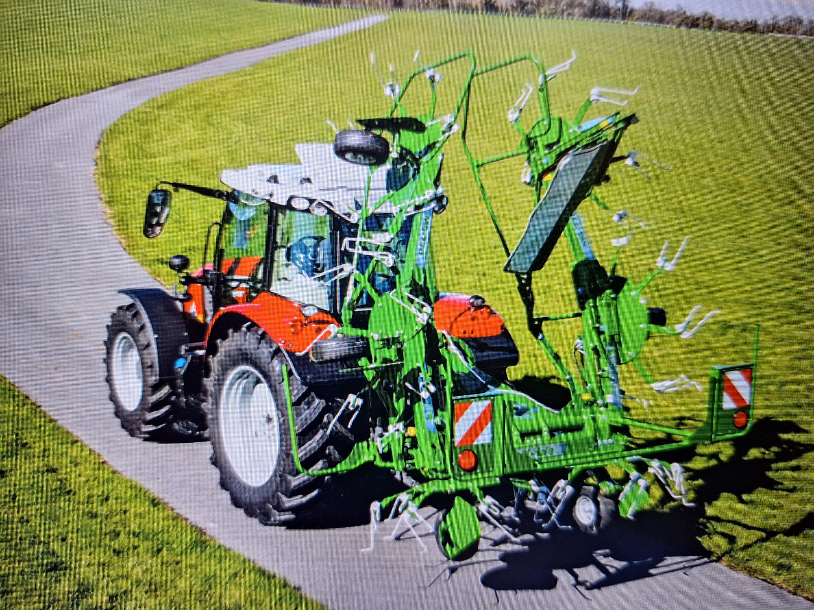 MCHALE M6-770 TEDDER