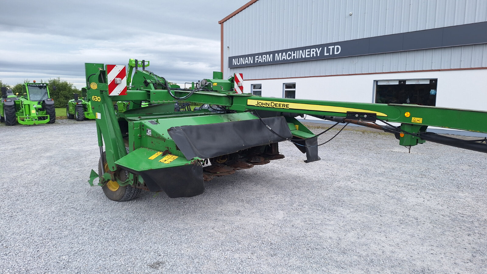 2014 JOHN DEERE 630 COMPLETE WITH GROUPER