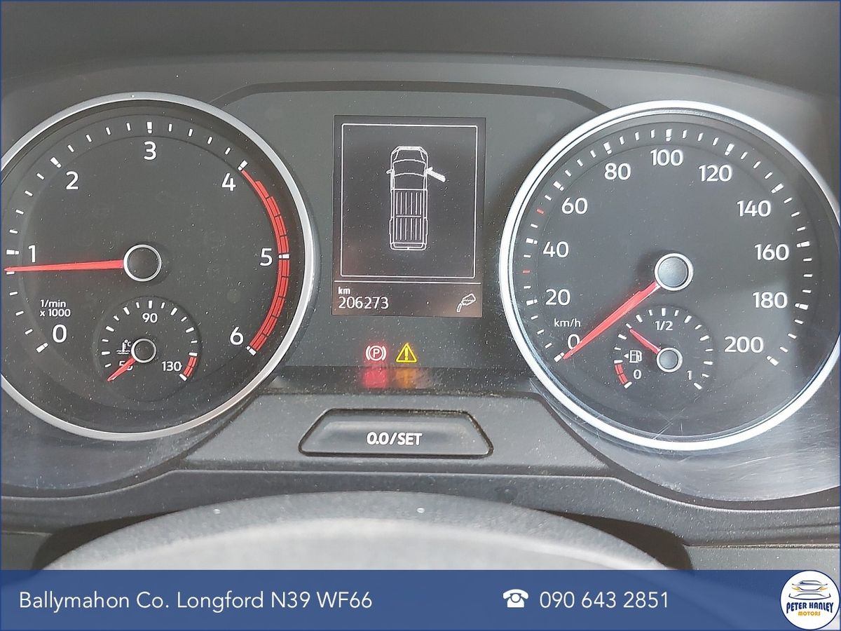 Volkswagen Crafter CRAFTER 35 MWB 140BHP  M6F HR 5D *PRICE INCLUDES VAT*