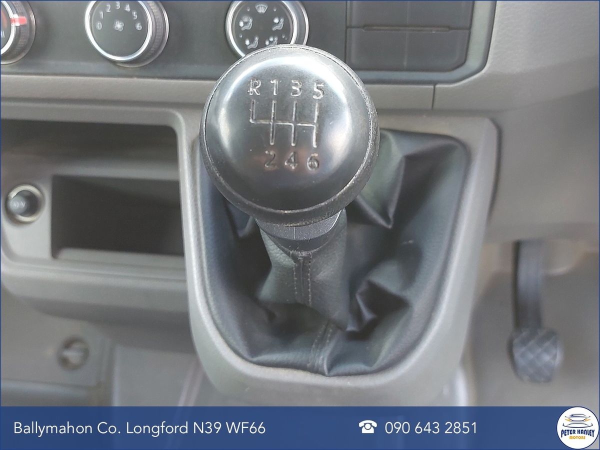 Volkswagen Crafter CRAFTER 35 MWB 140BHP  M6F HR 5D *PRICE INCLUDES VAT*