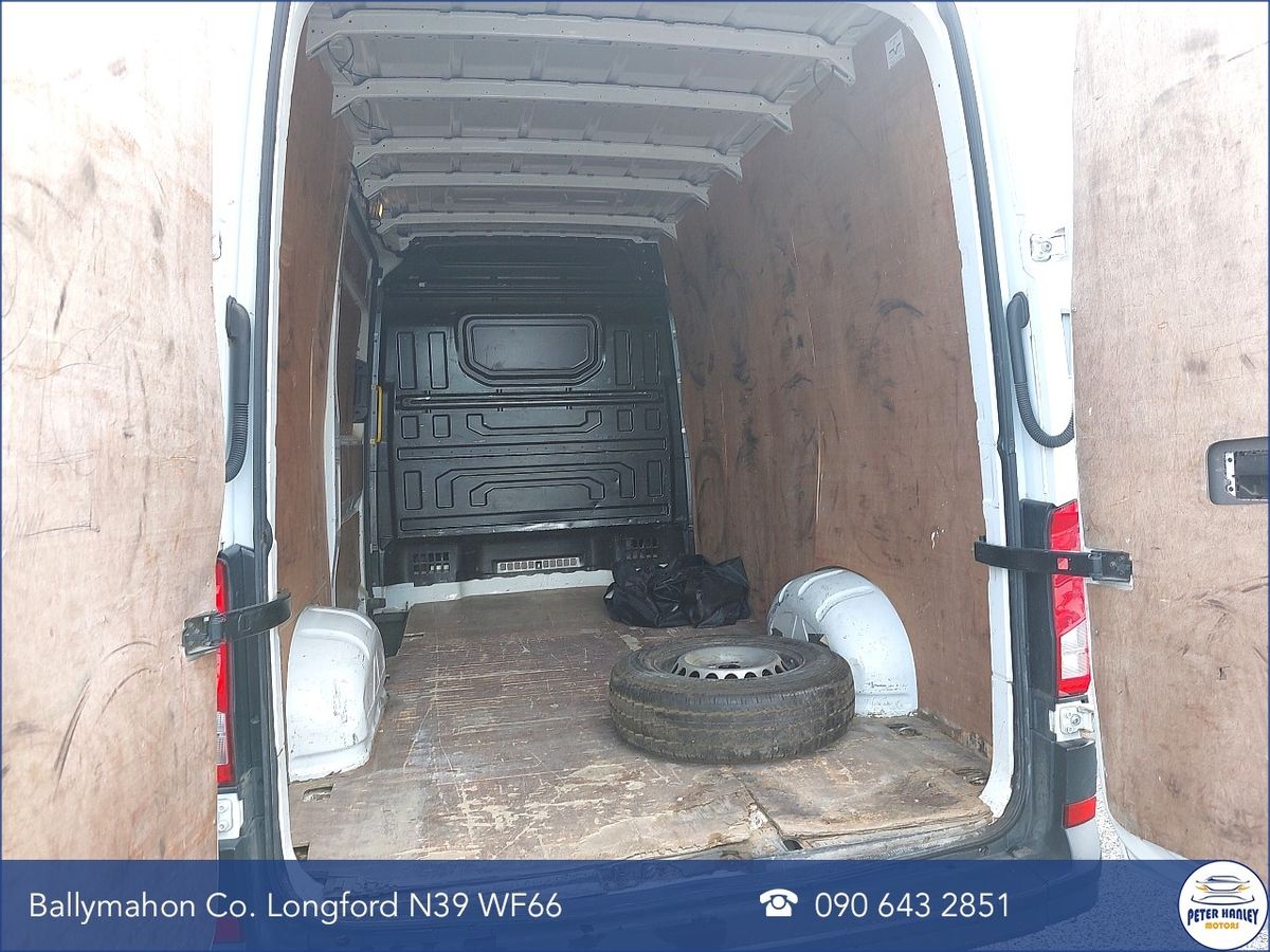 Volkswagen Crafter CRAFTER 35 MWB 140BHP  M6F HR 5D *PRICE INCLUDES VAT*