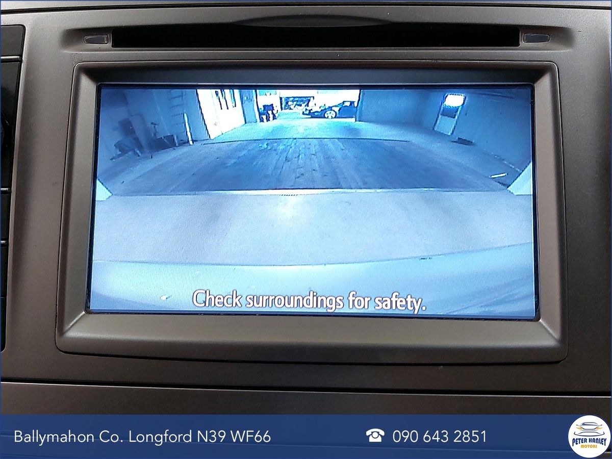 Toyota Avensis D-4D 125 (2.0) Terra Saloon