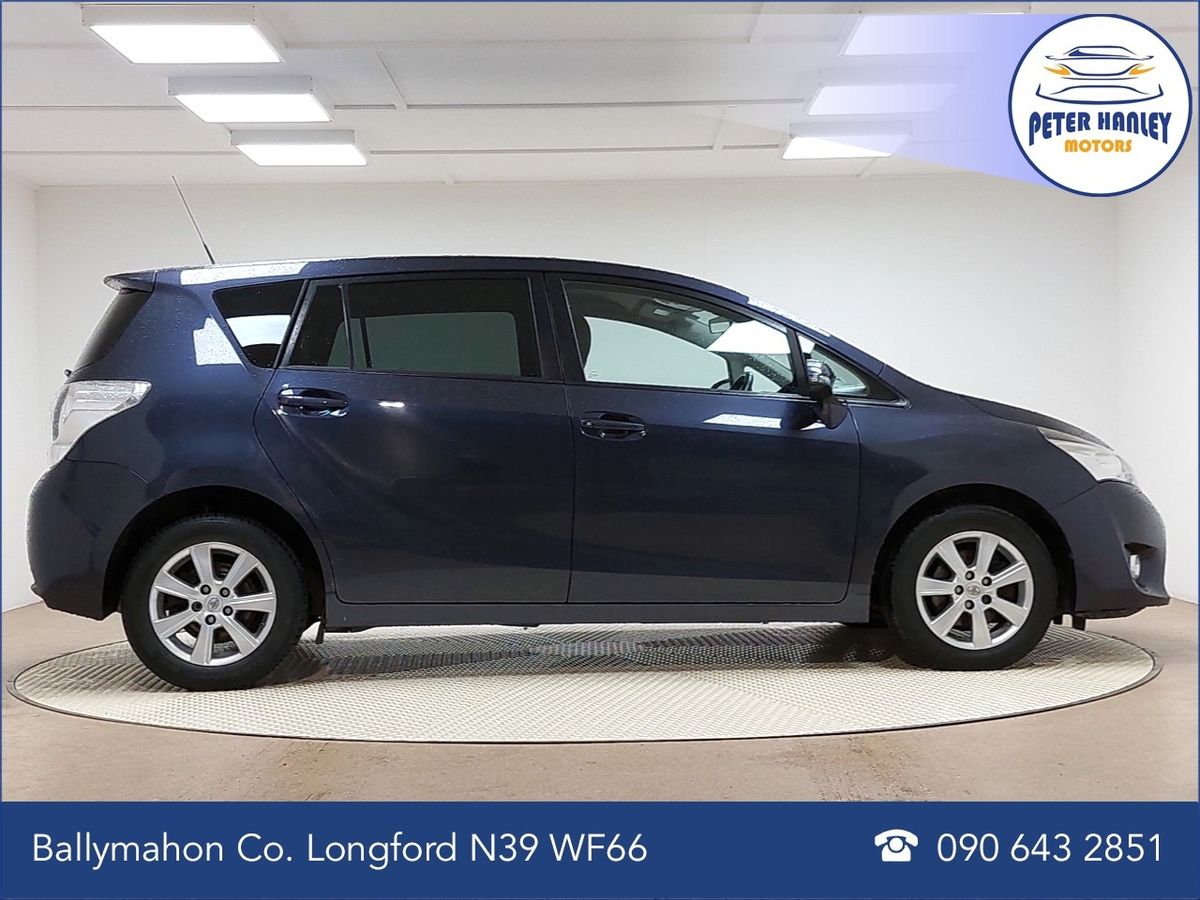 Toyota Verso Aura (7 seater)