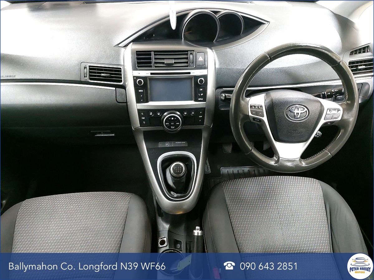 Toyota Verso 1.6 D-4D 112bhp Aura (7 seater)