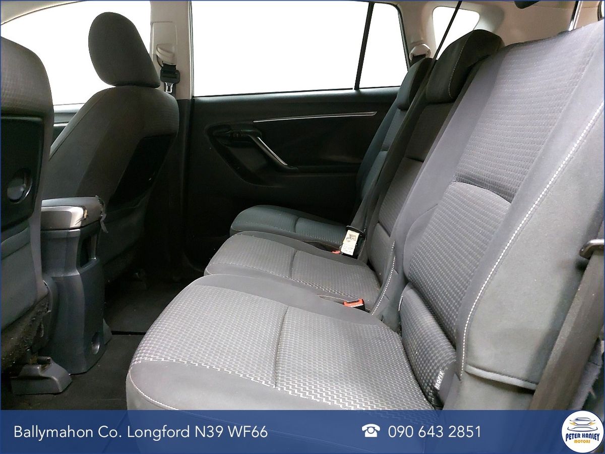 Toyota Verso 1.6 D-4D 112bhp Aura (7 seater)