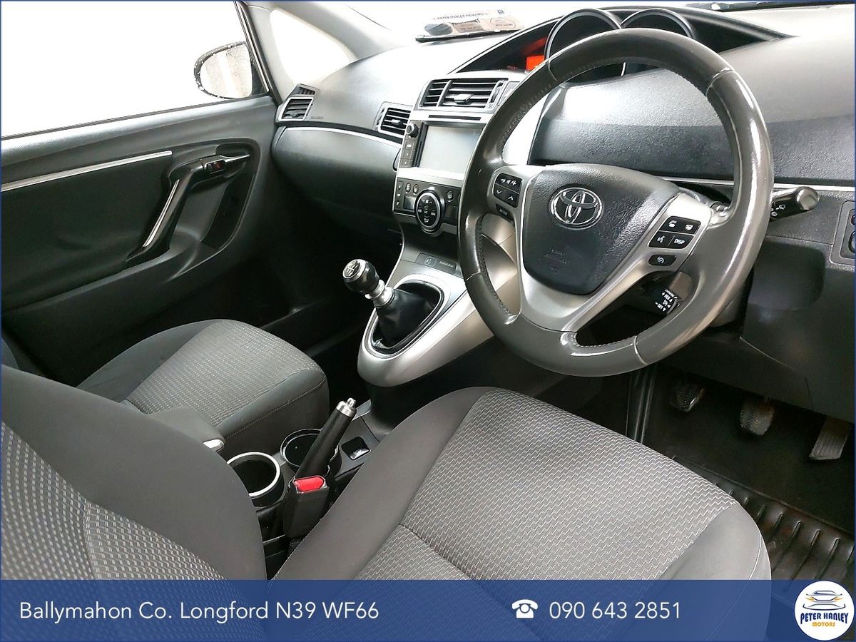 Toyota Verso 1.6 D-4D 112bhp Aura (7 seater)