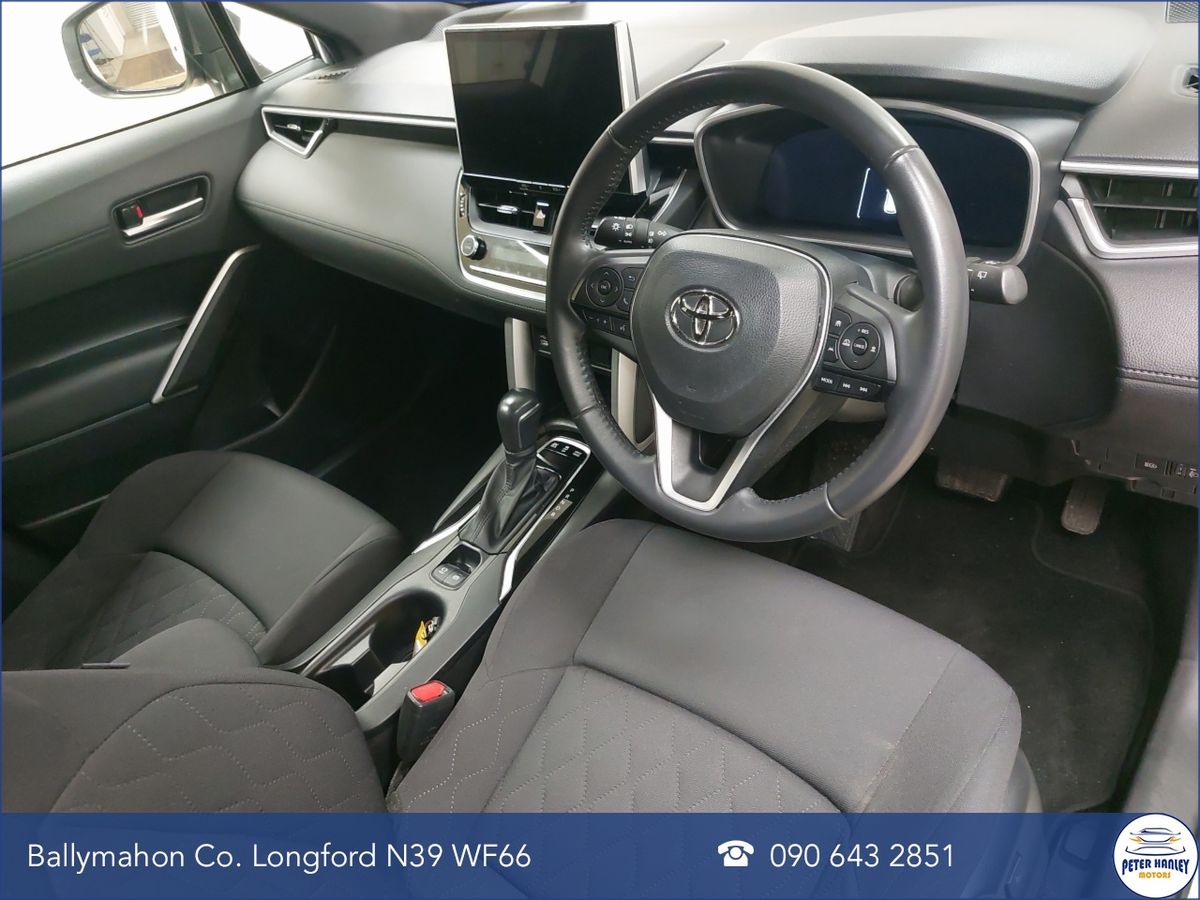 Toyota Corolla Cross 1.8 Hybrid Sol Hatchback
