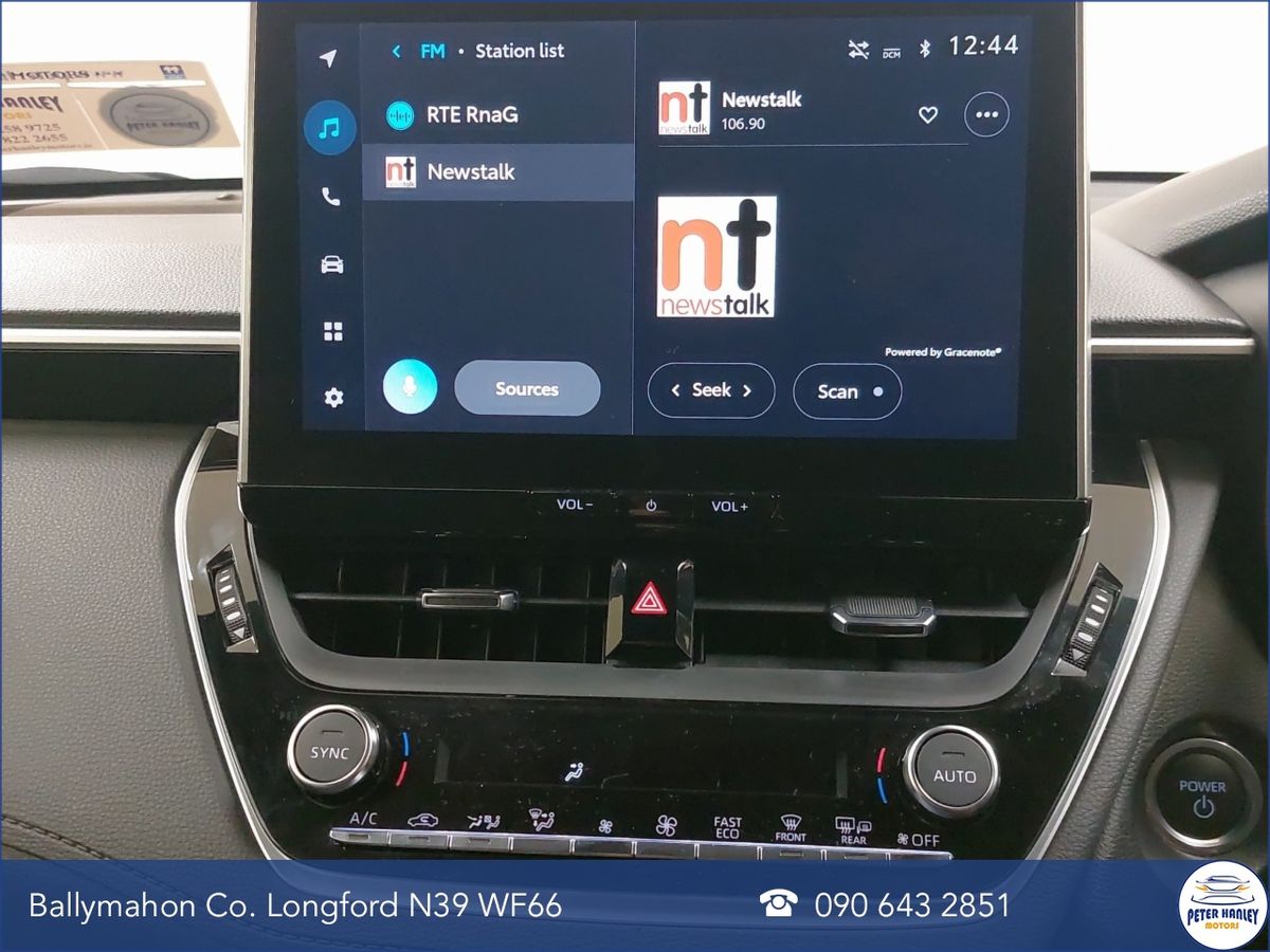 Toyota Corolla Cross 1.8 Hybrid Sol Hatchback