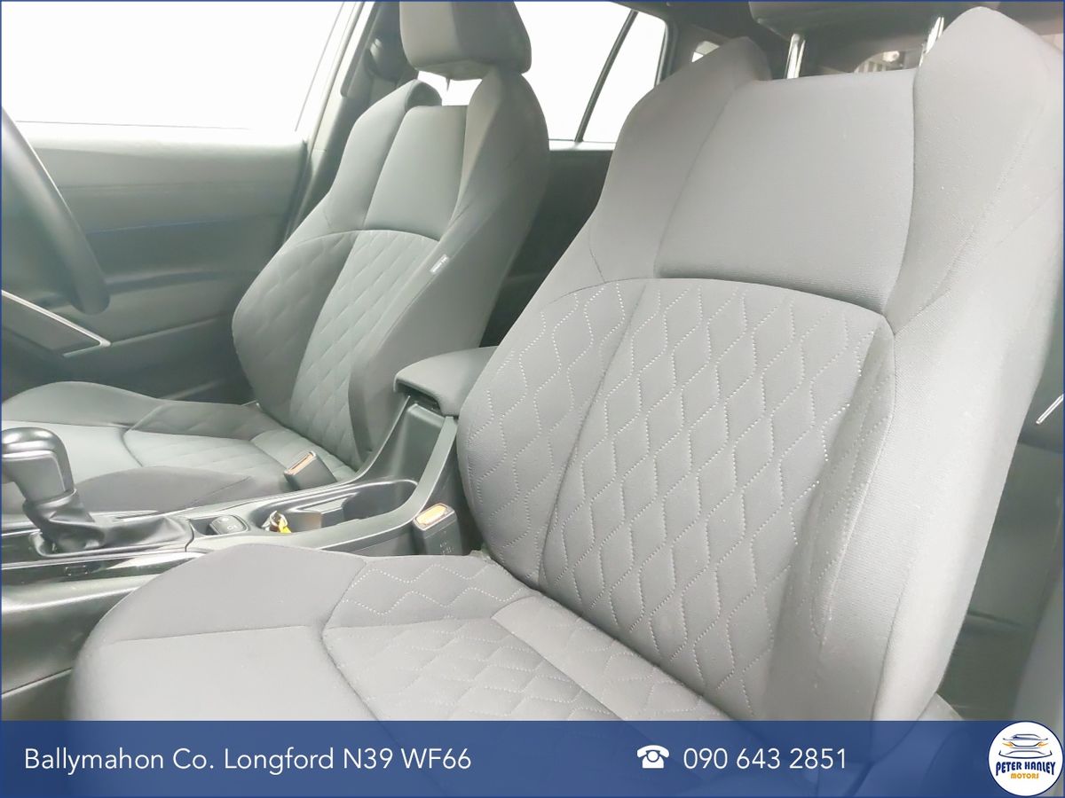 Toyota Corolla Cross 1.8 Hybrid Sol Hatchback