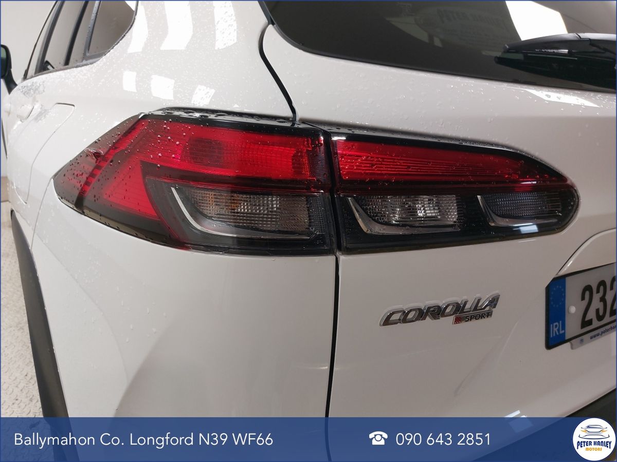 Toyota Corolla Cross 1.8 Hybrid Sol Hatchback