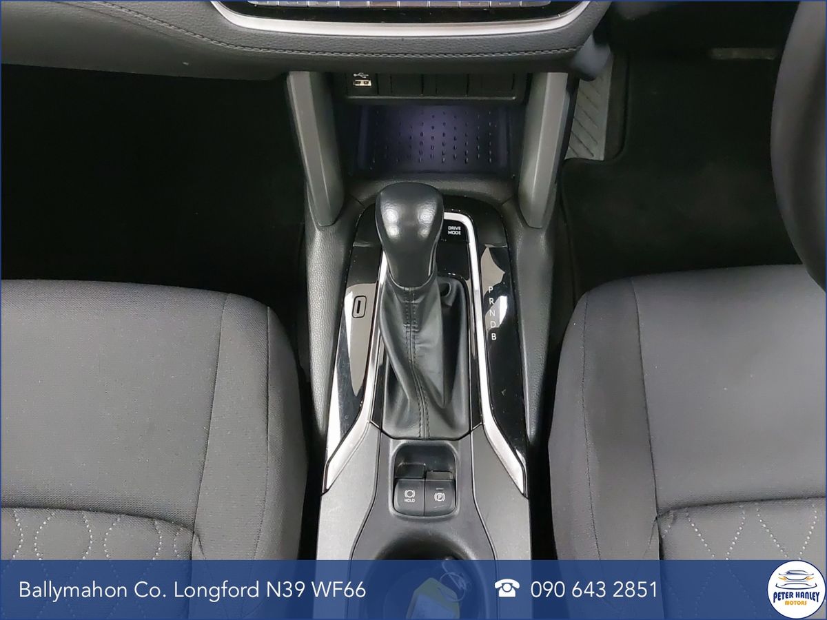 Toyota Corolla Cross 1.8 Hybrid Sol Hatchback