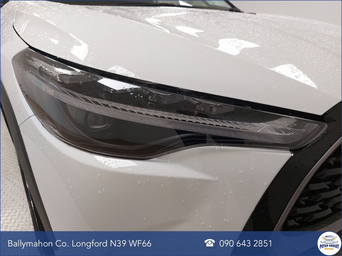 Toyota Corolla Cross 1.8 Hybrid Sol Hatchback