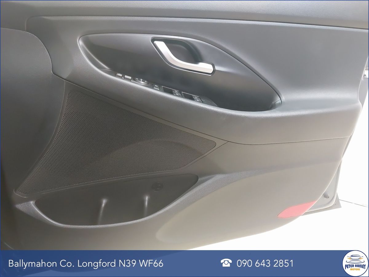 Hyundai i30 Petrol Deluxe NLine