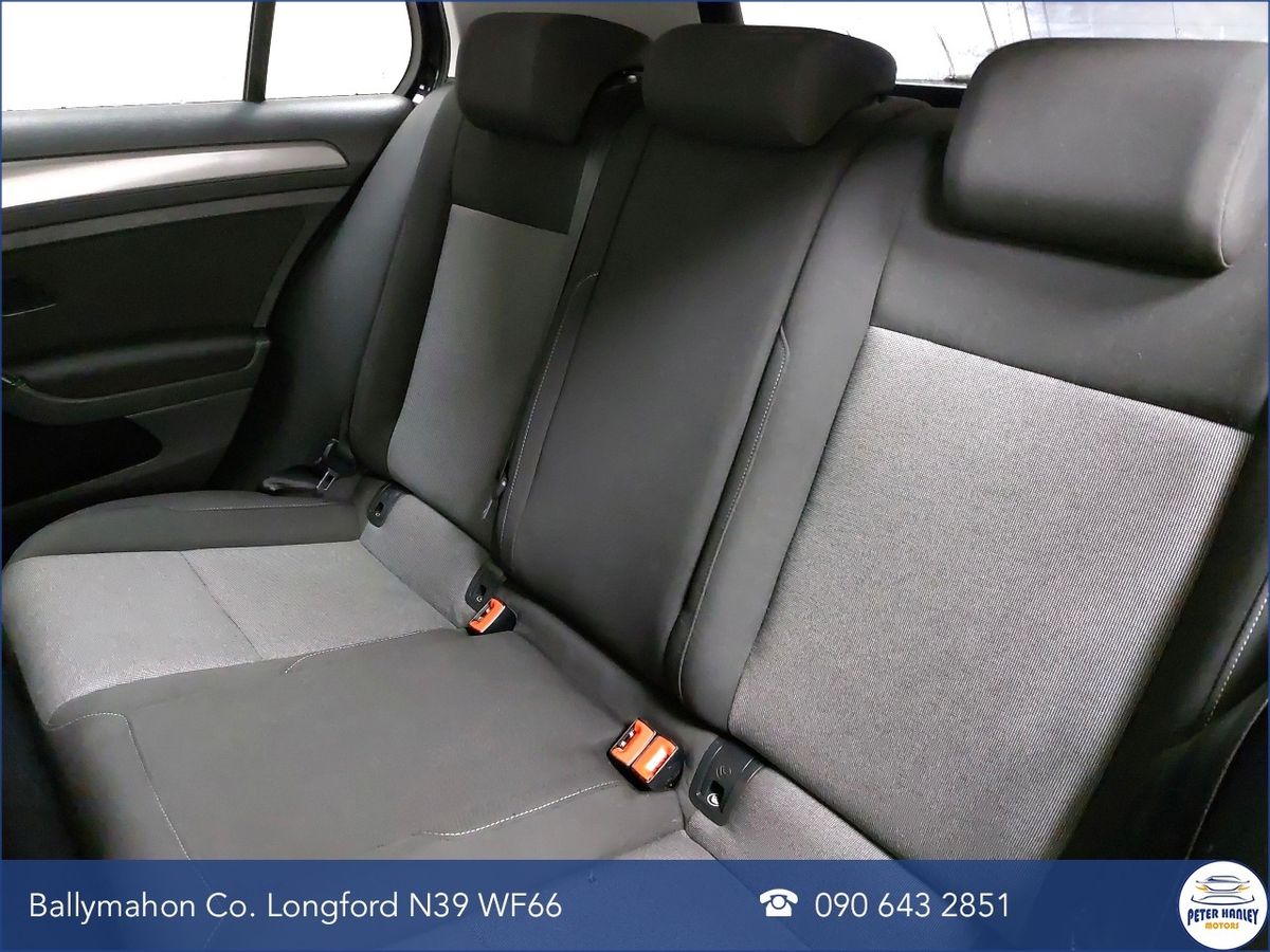 Volkswagen Golf 1.6 TDI 5DR 110HP BlueMotion