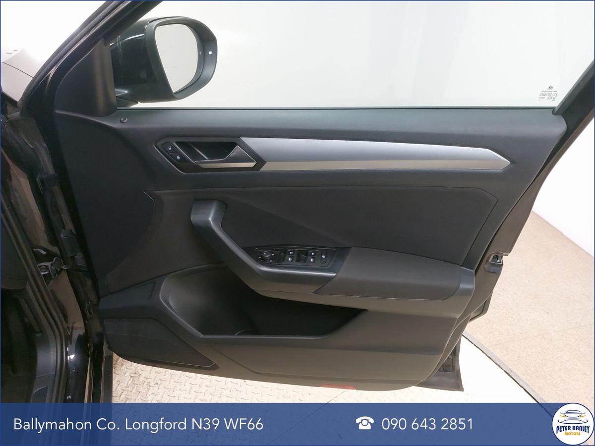 Volkswagen T-Roc T-ROC LIFE 1.0 TSI M6F 116HP