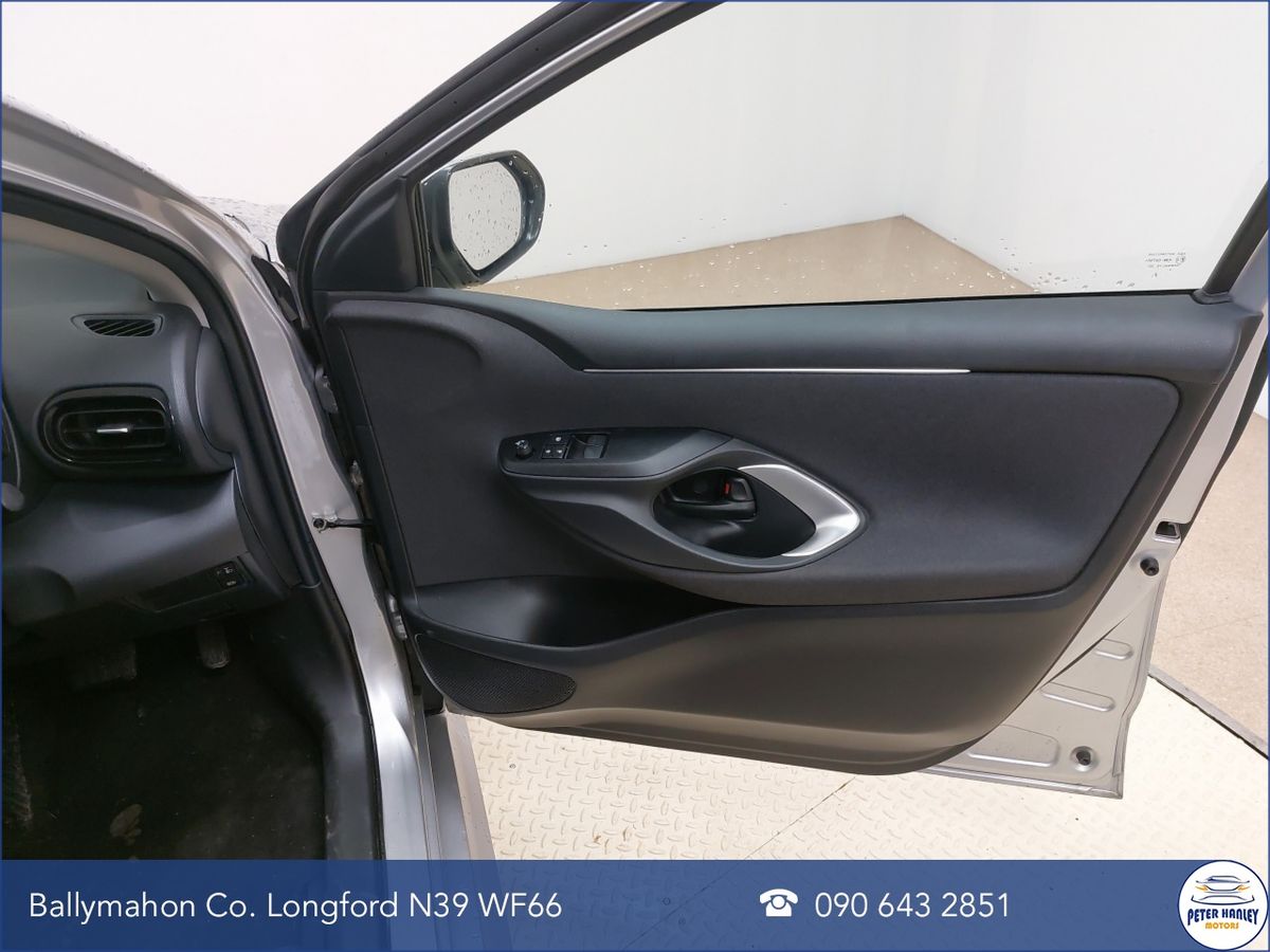 Toyota Yaris Yaris Hybrid Luna