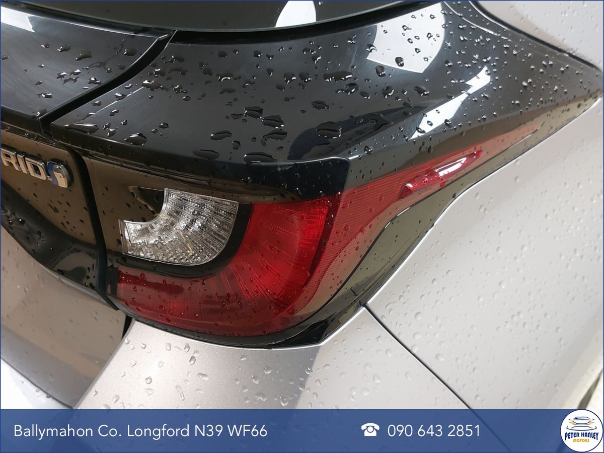 Toyota Yaris Yaris Hybrid Luna