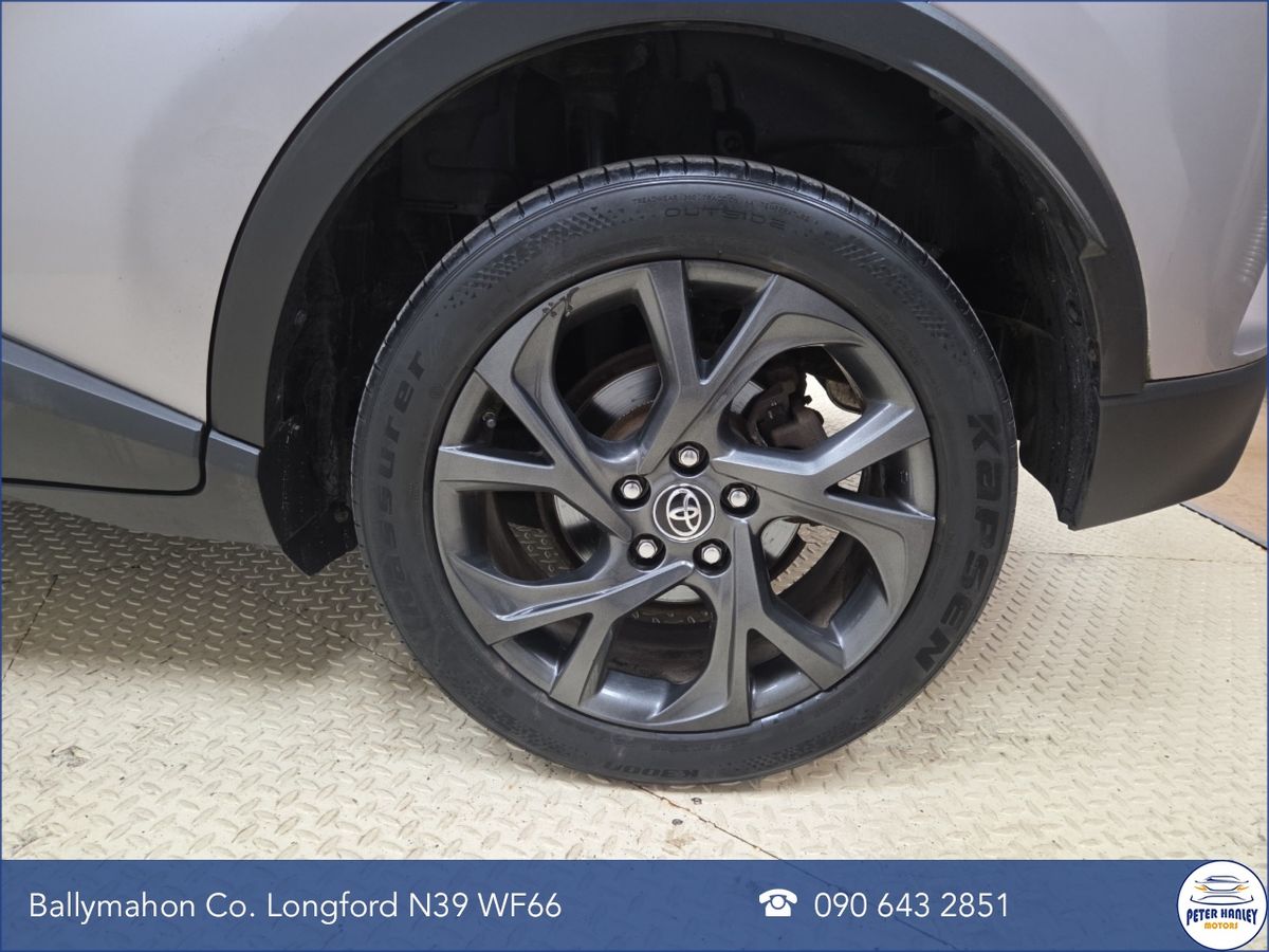 Toyota C-HR 1.2 TURBO PETROL LUNA SPORT