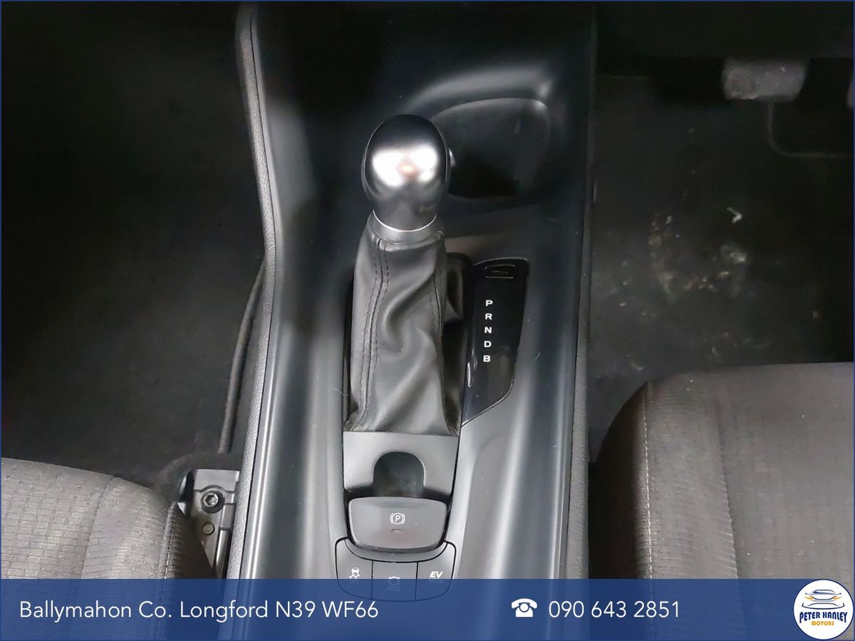 Toyota C-HR 1.8 HYBRID LUNA