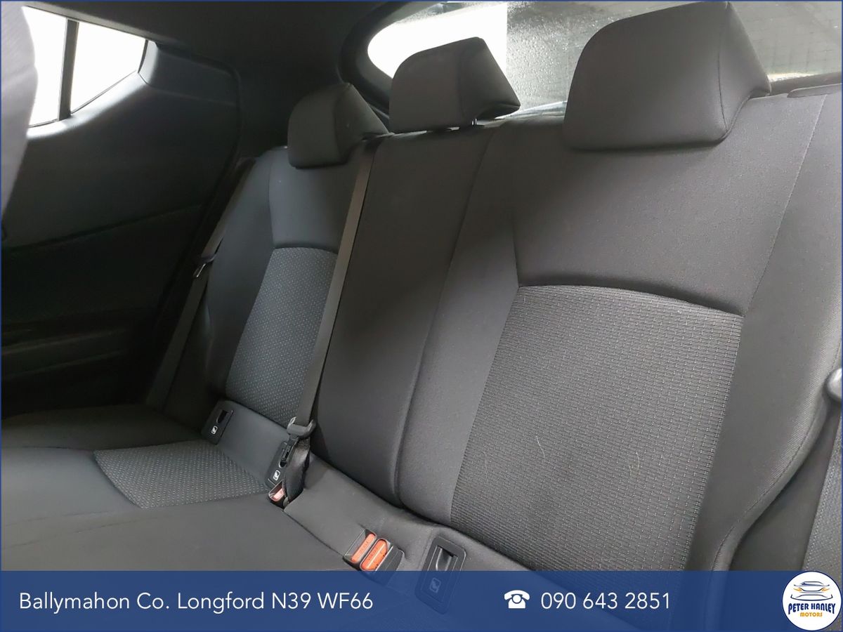 Toyota C-HR 1.8 HYBRID LUNA