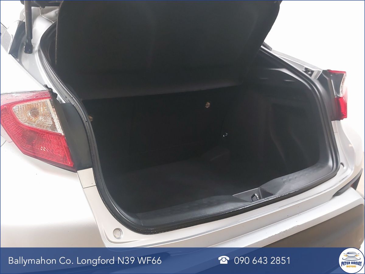 Toyota C-HR 1.8 HYBRID LUNA