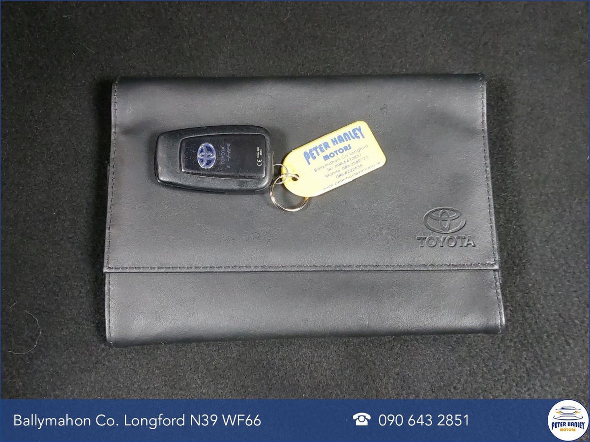 Toyota C-HR 1.8 HYBRID LUNA