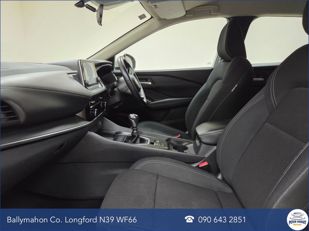 Nissan Qashqai 1.3 PET MILD HYBRID SV