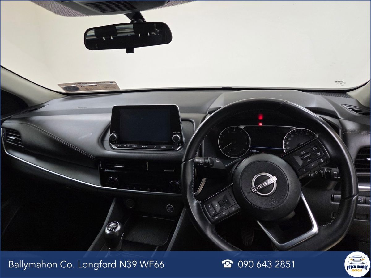 Nissan Qashqai 1.3 PET MILD HYBRID SV