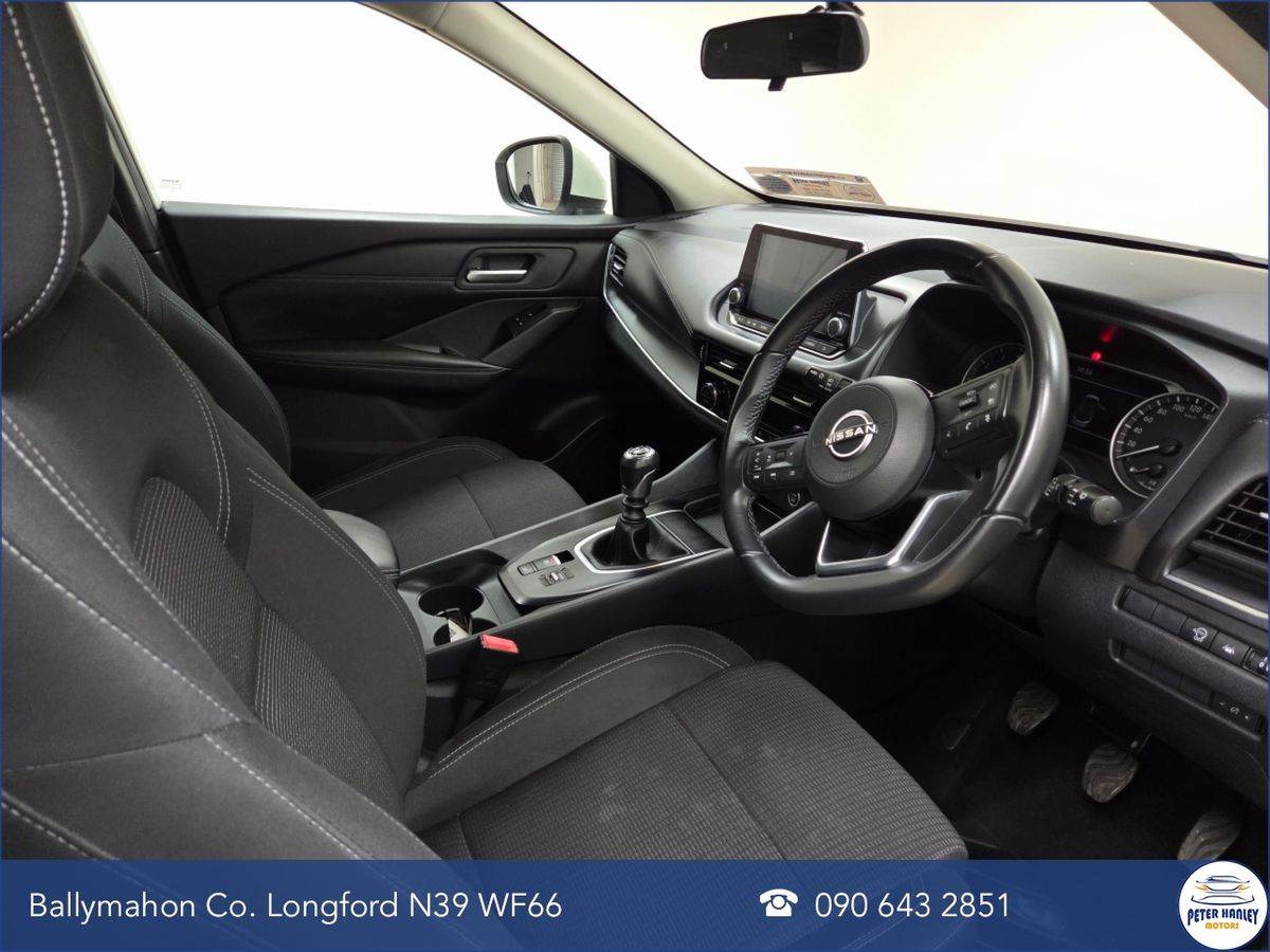 Nissan Qashqai 1.3 PET MILD HYBRID SV