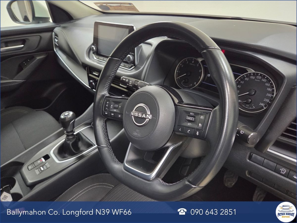 Nissan Qashqai 1.3 PET MILD HYBRID SV