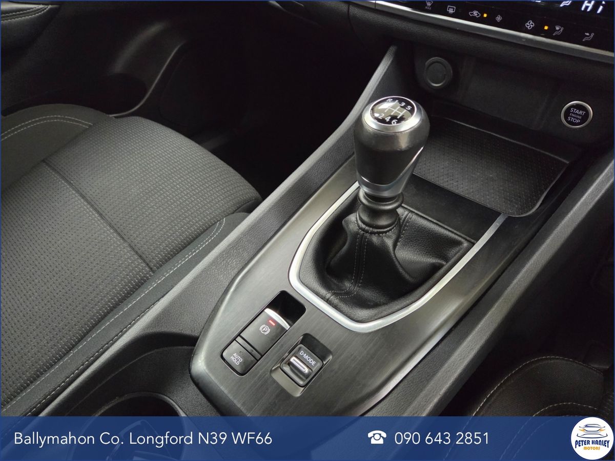 Nissan Qashqai 1.3 PET MILD HYBRID SV