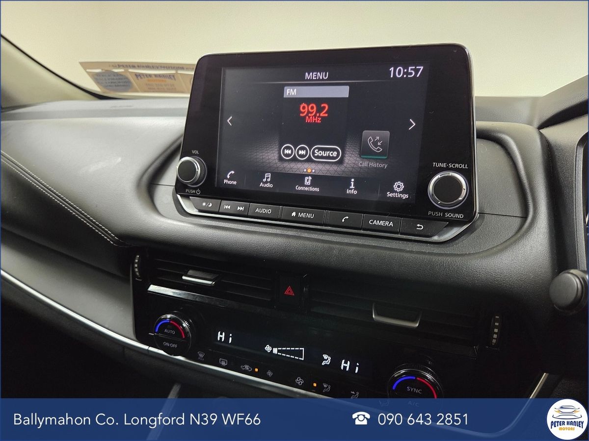 Nissan Qashqai 1.3 PET MILD HYBRID SV