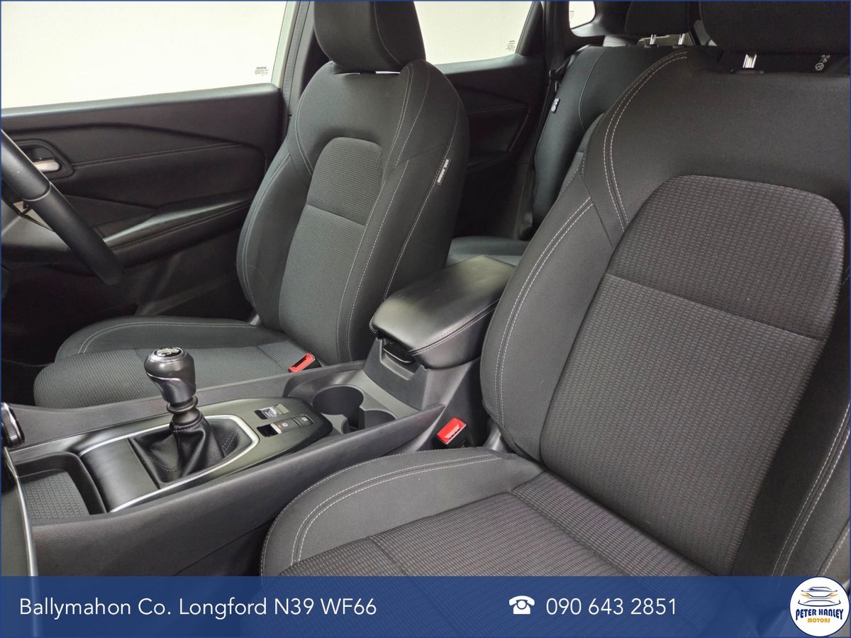 Nissan Qashqai 1.3 PET MILD HYBRID SV