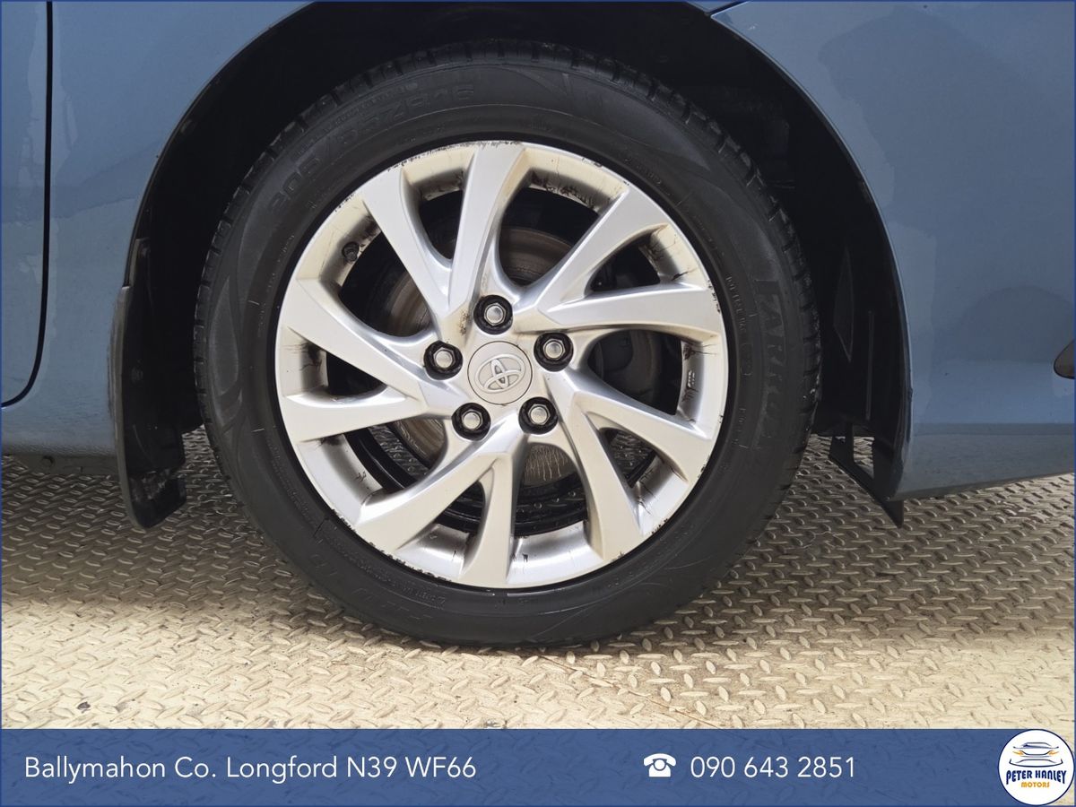 Toyota Auris 1.4 D-4D (90) 5Dr Luna