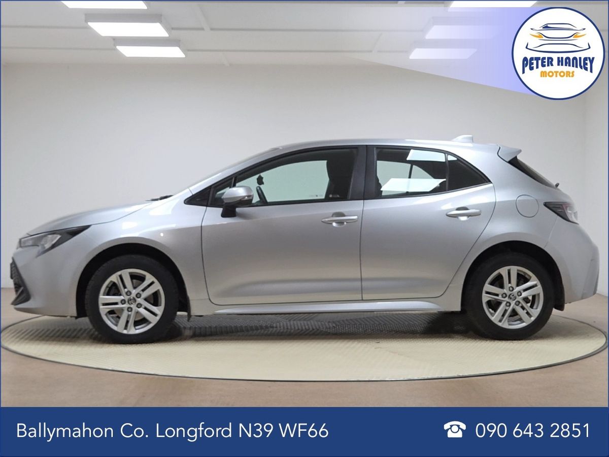 Toyota Corolla 1.8 Hybrid Luna Hatchback