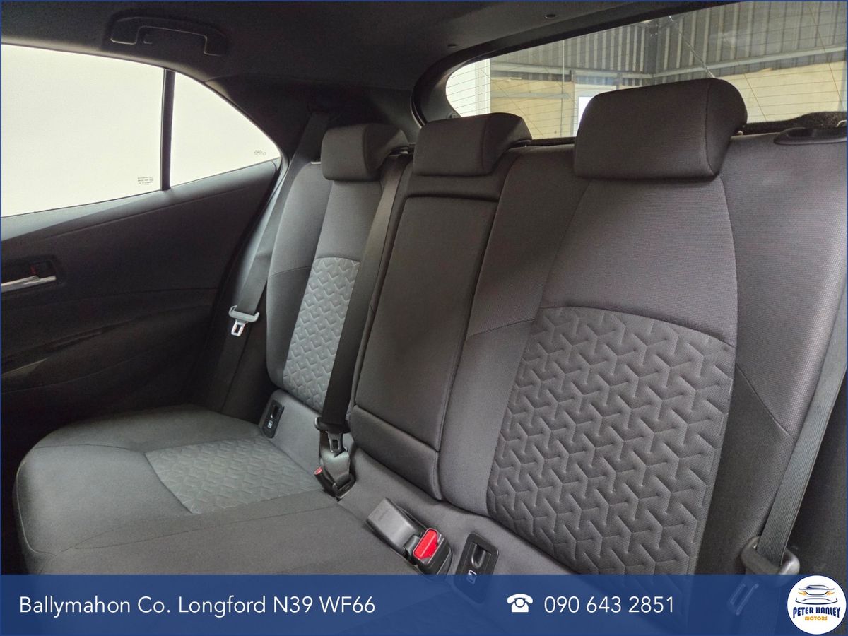 Toyota Corolla 1.8 Hybrid Luna Hatchback