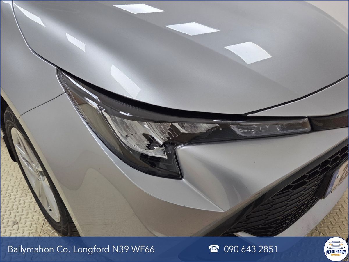 Toyota Corolla 1.8 Hybrid Luna Hatchback