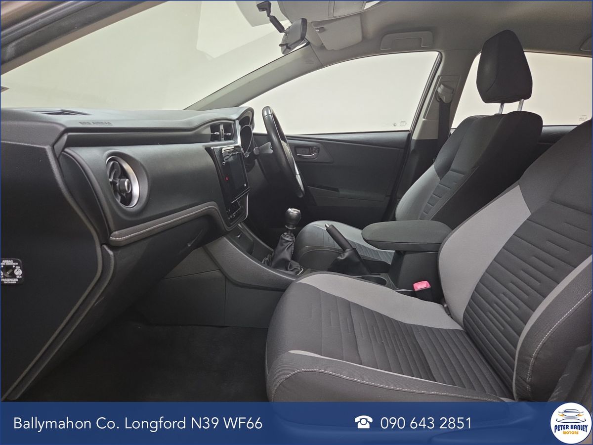 Toyota Auris 1.4 D-4D (90) 5Dr Luna