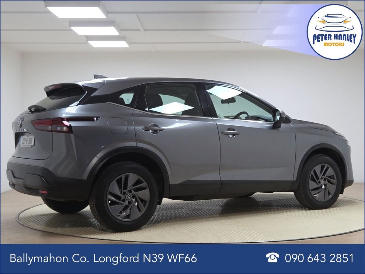 Nissan Qashqai 1.3 PET MILD HYBRID SV