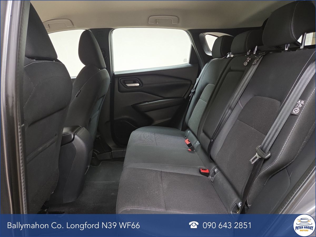 Nissan Qashqai 1.3 PET MILD HYBRID SV