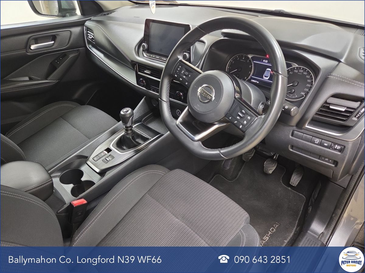 Nissan Qashqai 1.3 PET MILD HYBRID SV