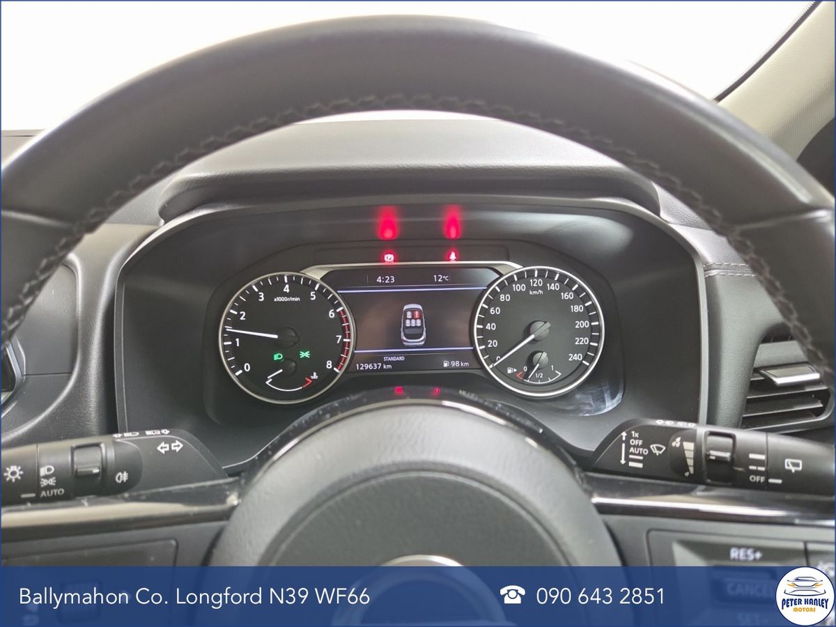 Nissan Qashqai 1.3 PET MILD HYBRID SV