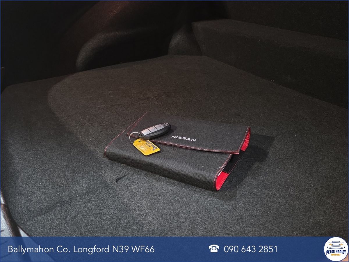 Nissan Qashqai 1.3 PET MILD HYBRID SV