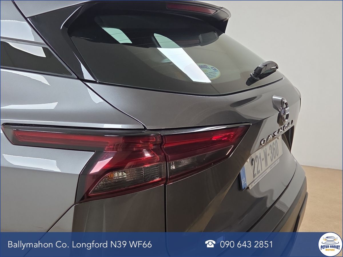 Nissan Qashqai 1.3 PET MILD HYBRID SV