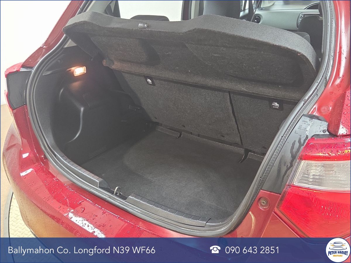 Toyota Yaris 1.0 VVT-i 5Dr Luna