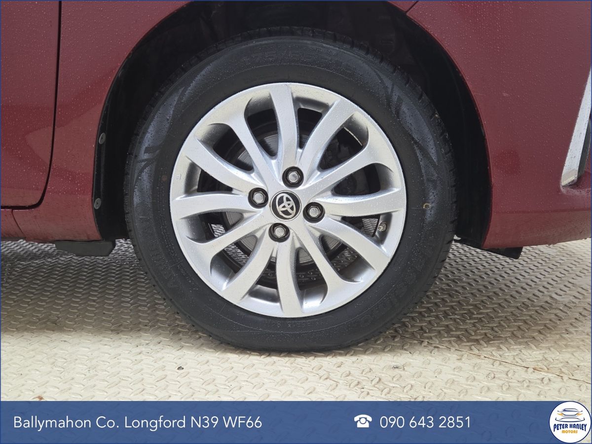 Toyota Yaris 1.0 VVT-i 5Dr Luna