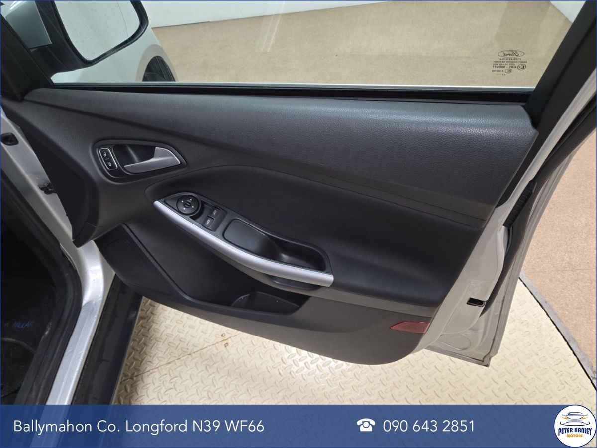 Ford Focus Focus Zetec Edition Tdci  Zetec Edition  1.5 TDCi 120 Start/Stop