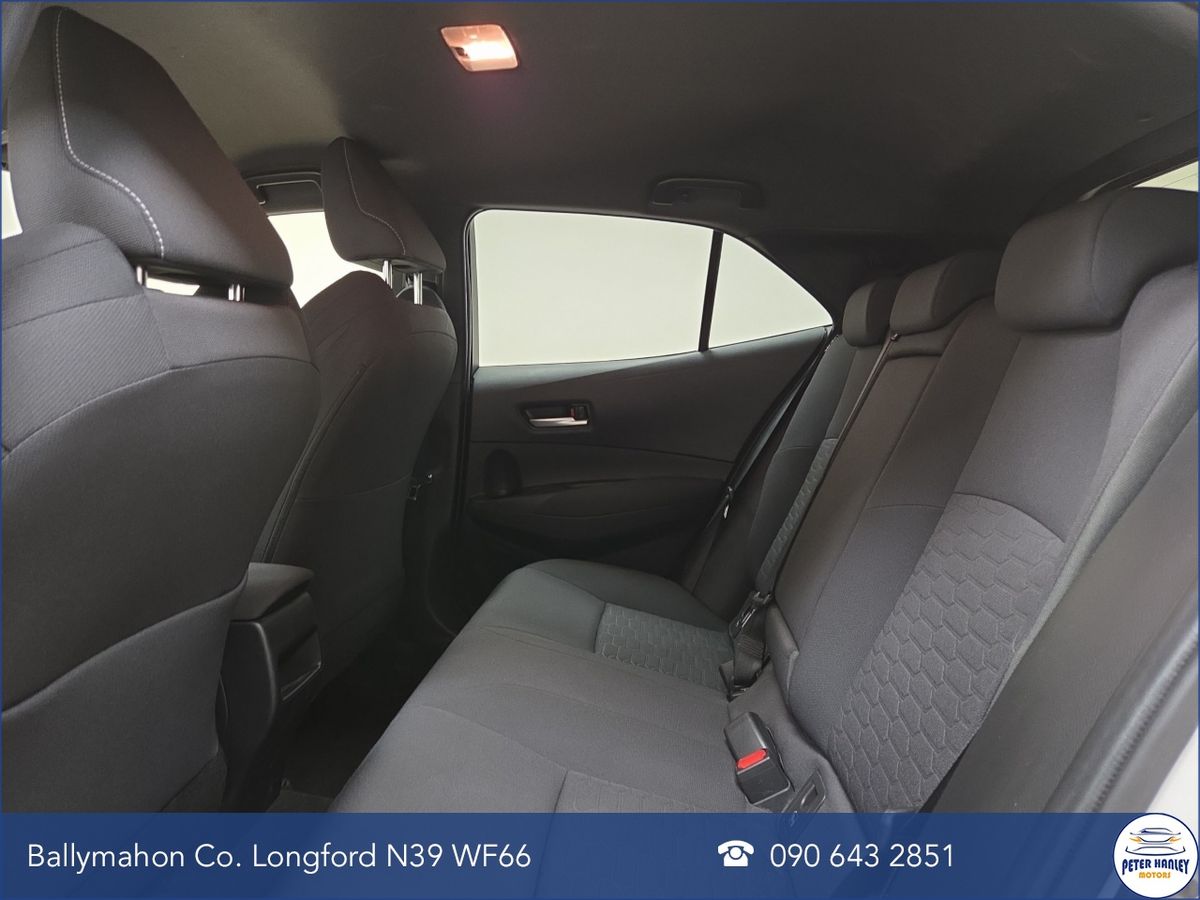 Toyota Corolla 1.8 Hybrid Luna Hatchback