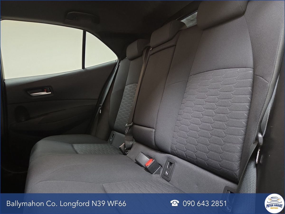 Toyota Corolla 1.8 Hybrid Luna Hatchback